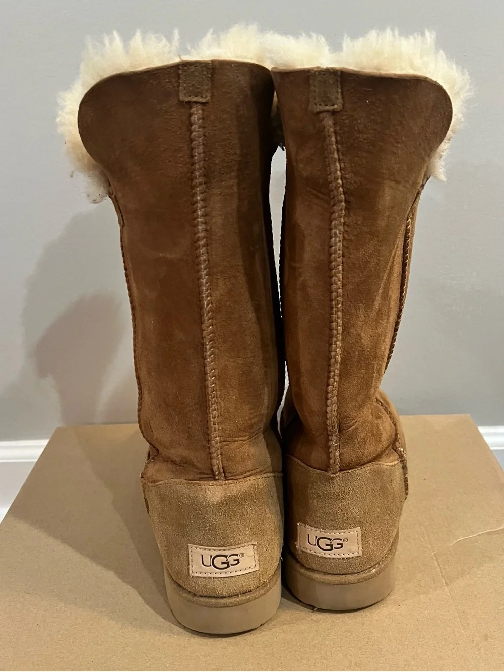 UGG Classic Cuff Tall Women’s 7.5 Chestnut Suede Shearling Tall Boots